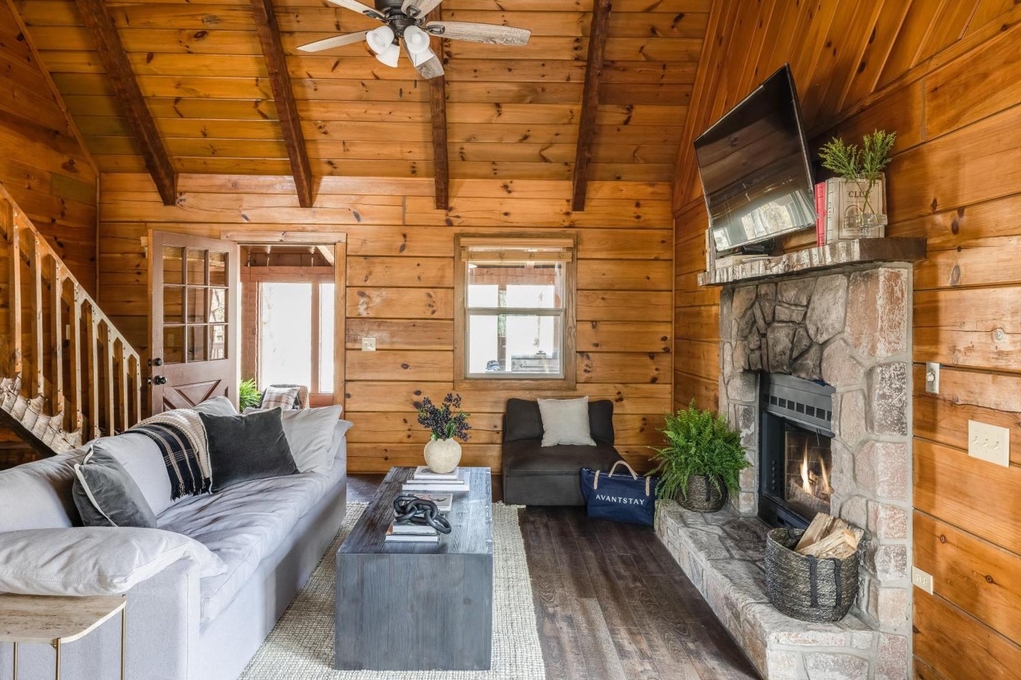 Dudley III By Avantstay Cosy Mountain Home W Hot Tub Great Views Пиджен Фордж Екстериор снимка